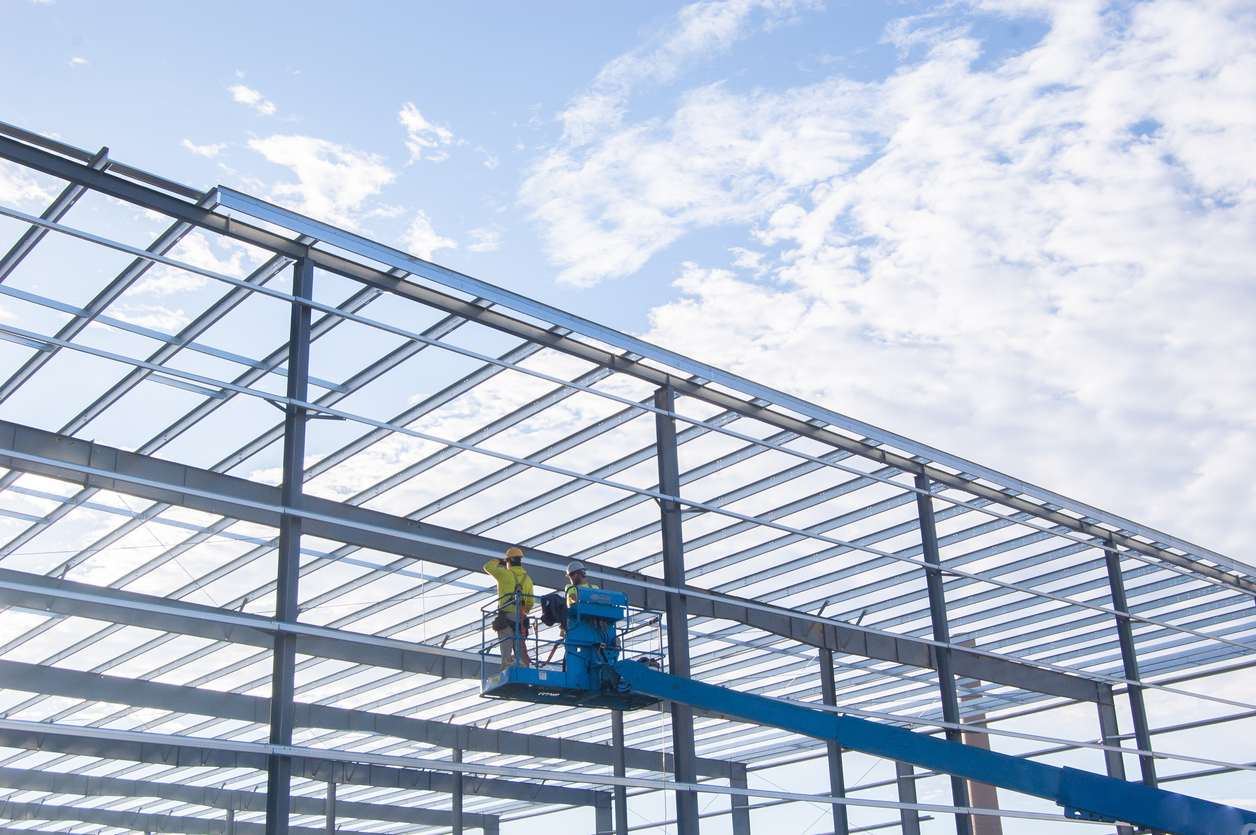 Expert hybrid steel building contractor ensuring precision and durability